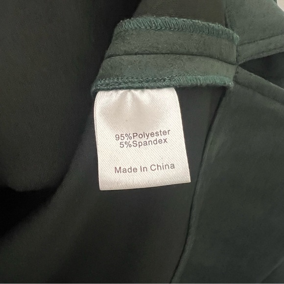 Tuckernuck Margot Green Faux Suede Top Women's Size Small - Picture 5 of 6
